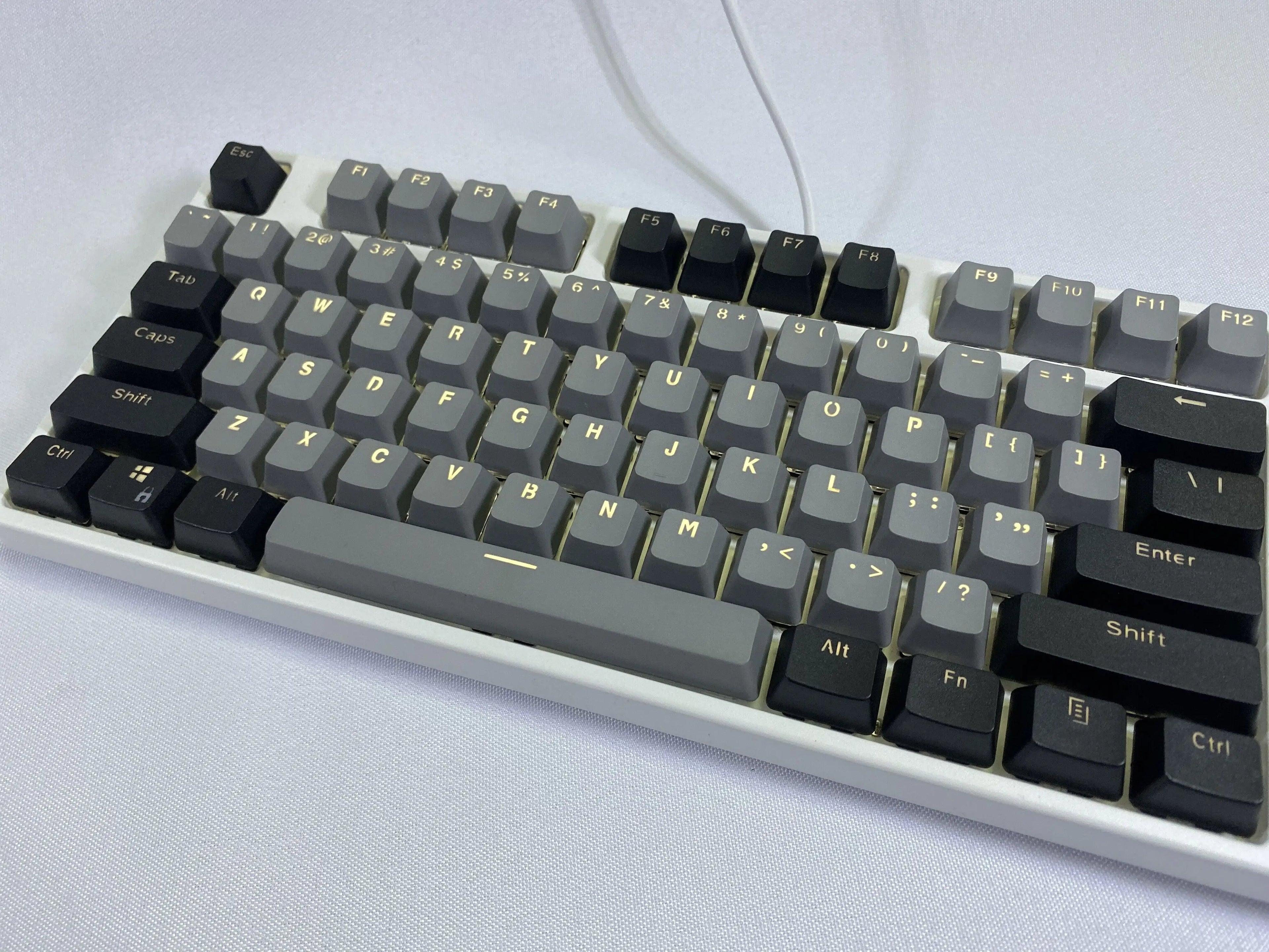 Benkyo Studio // Slate Gradient Keycaps (87 Key)