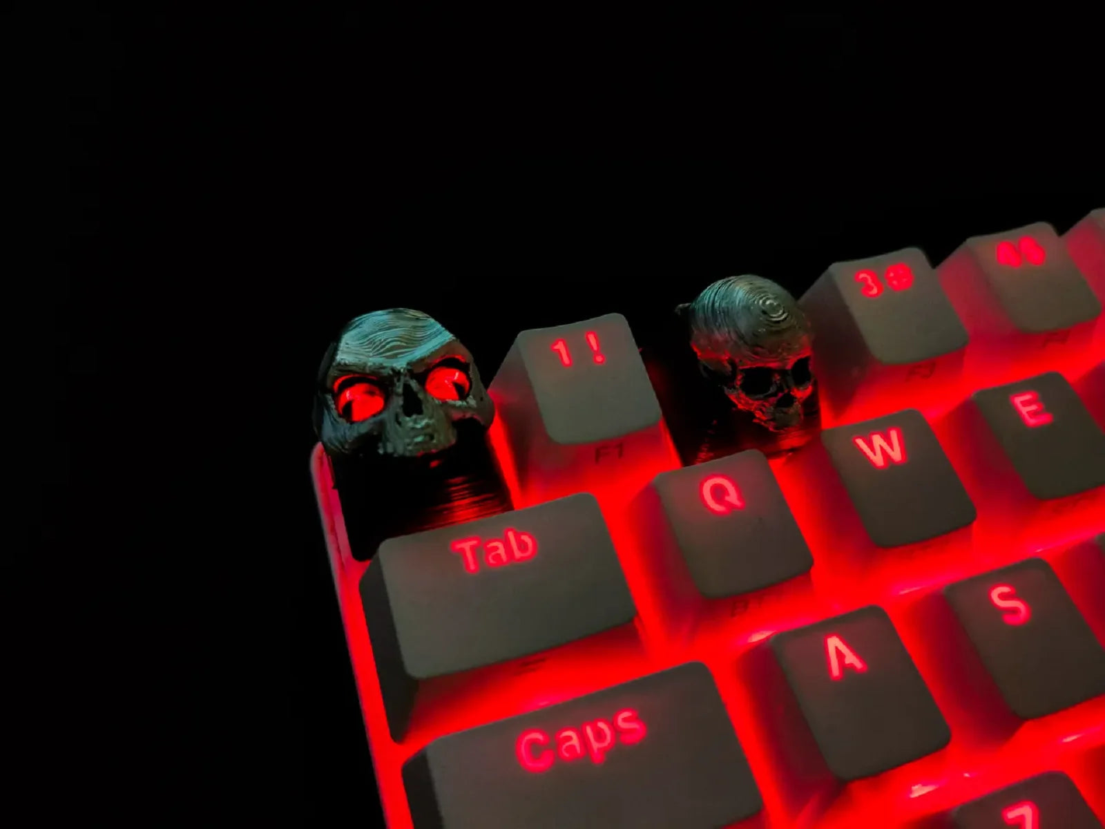 Benkyo Studio //  Skull Keycap