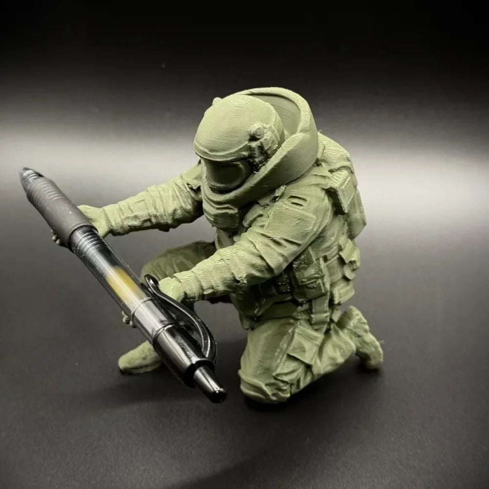 Benkyo Studio // Samurai Pen Holder