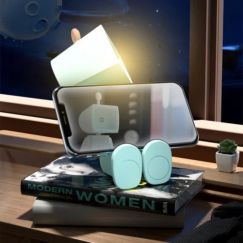 Benkyo Studio // Astronaut Night Light