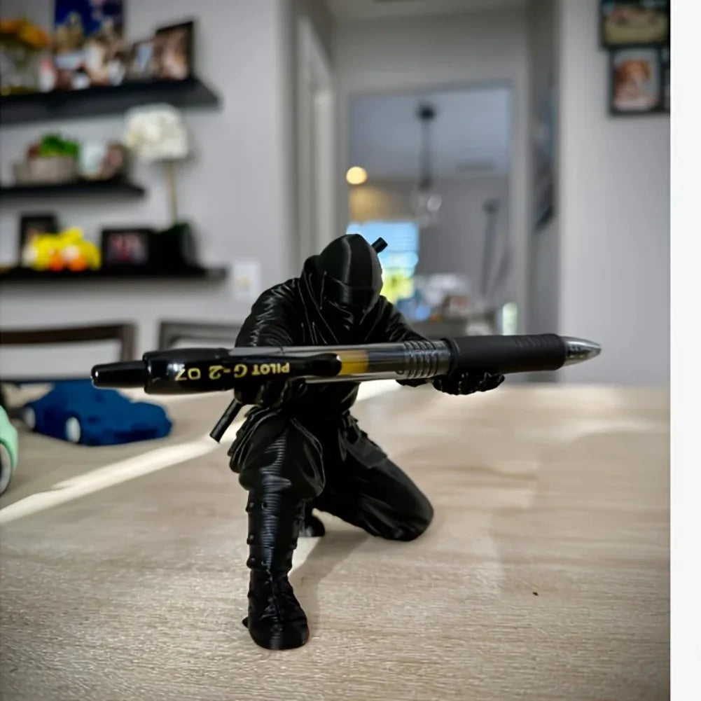 Benkyo Studio // Samurai Pen Holder