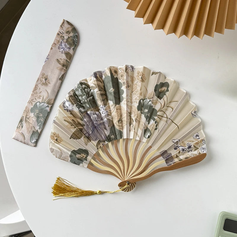 Benkyo Studio // Geisha's Hand fan