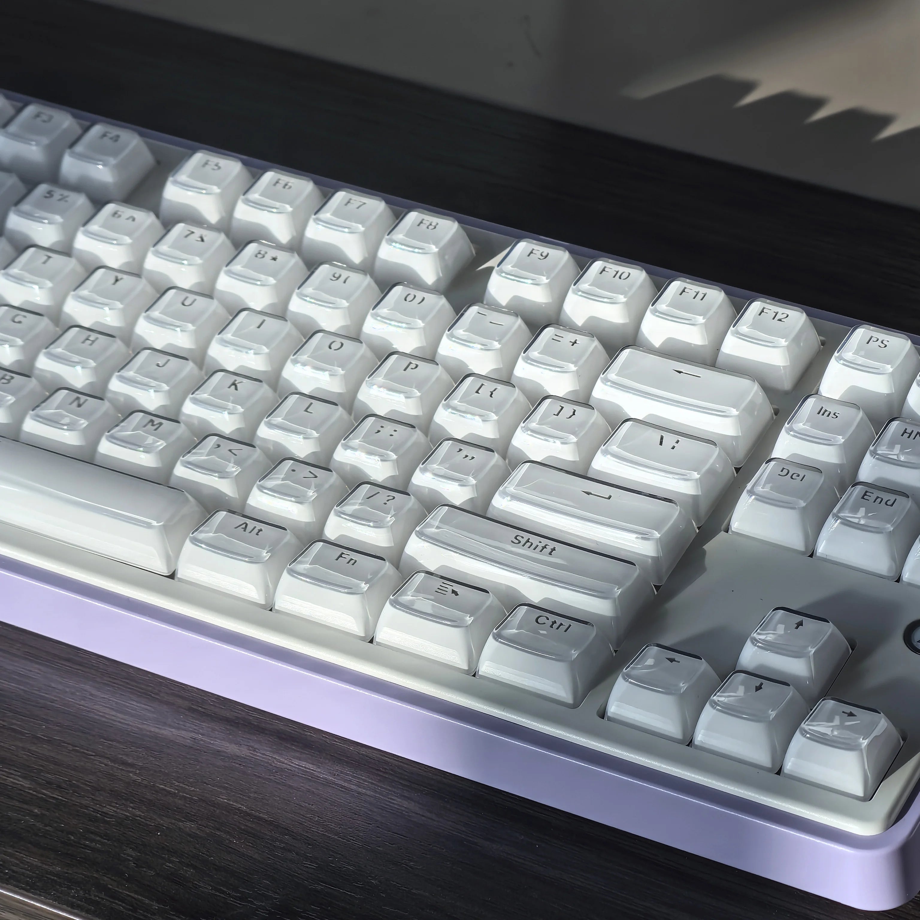 Benkyo Studio // Crystal Translucent Keycaps (132 Key)